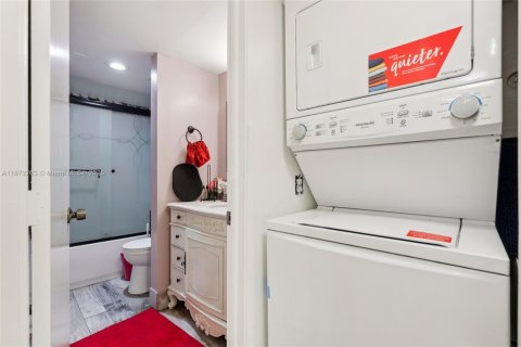 Condo in Margate, Florida, 2 bedrooms  № 1921178 - photo 30