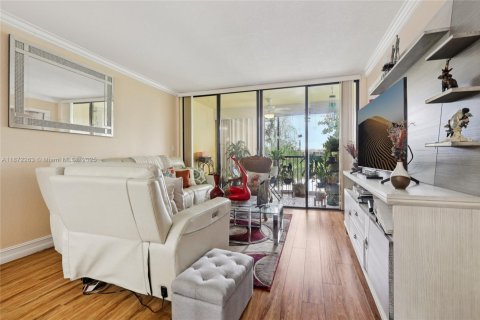 Condo in Margate, Florida, 2 bedrooms  № 1921178 - photo 6