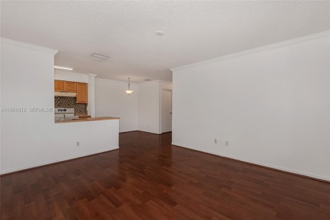 Снять в аренду кондоминиум в Пемброк-Пайнс, Флорида 2 спальни, 86.58м2, № 2006050 - фото 4