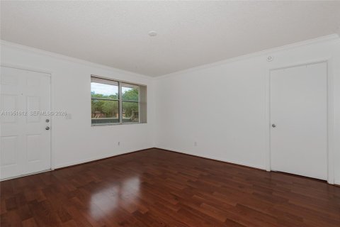 Снять в аренду кондоминиум в Пемброк-Пайнс, Флорида 2 спальни, 86.58м2, № 2006050 - фото 6