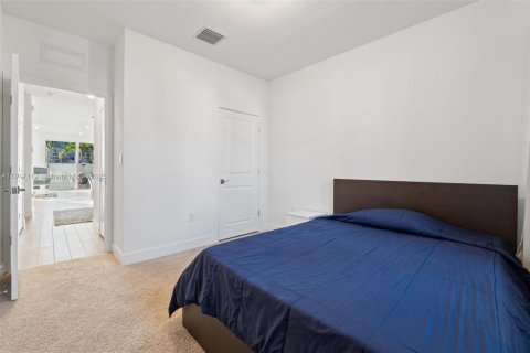 Townhouse in Pembroke Pines, Florida 4 bedrooms, 185.25 sq.m. № 1972625 - photo 21