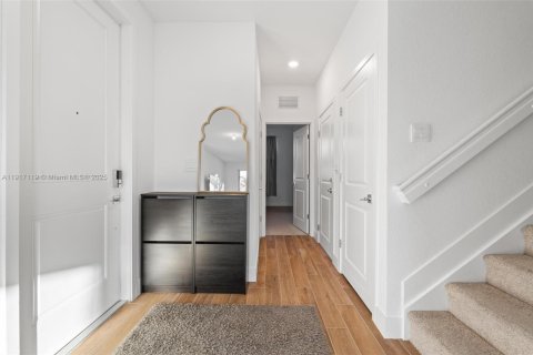 Townhouse in Pembroke Pines, Florida 4 bedrooms, 185.25 sq.m. № 1972625 - photo 19