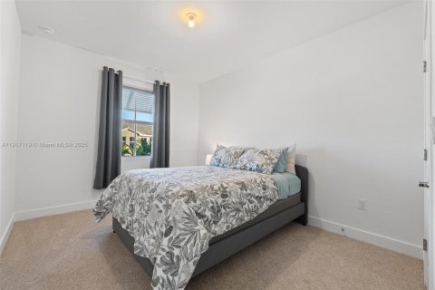 Townhouse in Pembroke Pines, Florida 4 bedrooms, 185.25 sq.m. № 1972625 - photo 30