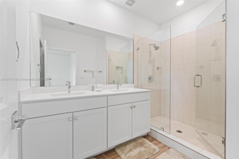 Townhouse in Pembroke Pines, Florida 4 bedrooms, 185.25 sq.m. № 1972625 - photo 28