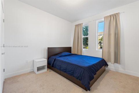 Townhouse in Pembroke Pines, Florida 4 bedrooms, 185.25 sq.m. № 1972625 - photo 20