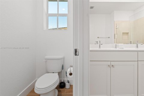 Townhouse in Pembroke Pines, Florida 4 bedrooms, 185.25 sq.m. № 1972625 - photo 29