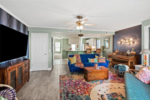 Condo in Cape Canaveral, Florida, 2 bedrooms  № 2349839 - photo 17
