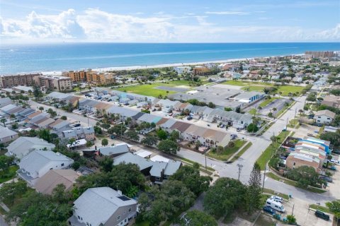 Condo in Cape Canaveral, Florida, 2 bedrooms  № 2349839 - photo 2