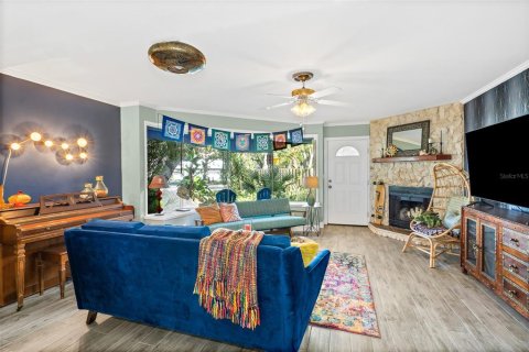 Condo in Cape Canaveral, Florida, 2 bedrooms  № 2349839 - photo 6