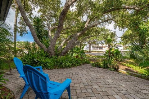 Condo in Cape Canaveral, Florida, 2 bedrooms  № 2349839 - photo 4