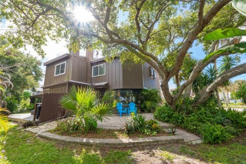 Condo in Cape Canaveral, Florida, 2 bedrooms  № 2349839