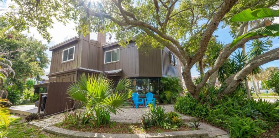 Condo in Cape Canaveral, Florida, 2 bedrooms  № 2349839