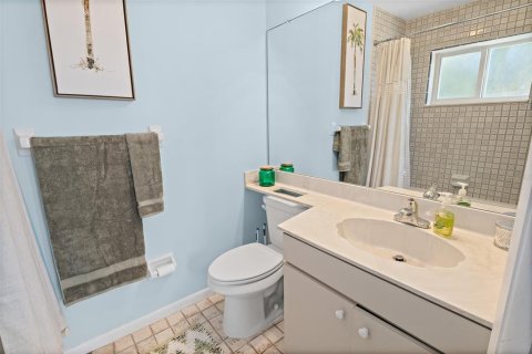 Condo in Cape Canaveral, Florida, 2 bedrooms  № 2349839 - photo 28