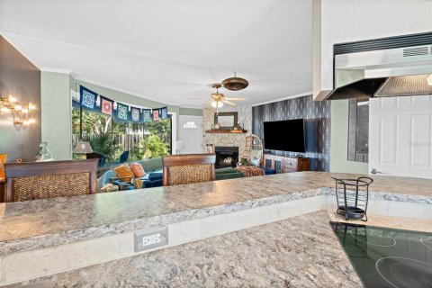 Condo in Cape Canaveral, Florida, 2 bedrooms  № 2349839 - photo 11