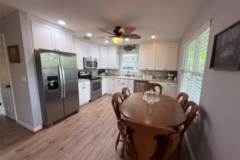 Villa ou maison à vendre à Branford, Floride: 2 chambres, 83.24 m2 № 1902622 - photo 10