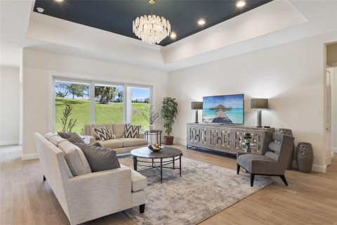 House in Lady Lake, Florida 3 bedrooms, 235.23 sq.m. № 2149019 - photo 6