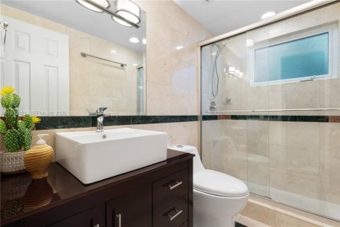 House in Tavernier, Florida 3 bedrooms, 161.93 sq.m. № 2088636 - photo 20