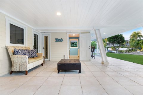 House in Tavernier, Florida 3 bedrooms, 161.93 sq.m. № 2088636 - photo 26