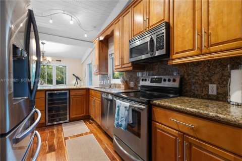 House in Tavernier, Florida 3 bedrooms, 161.93 sq.m. № 2088636 - photo 12