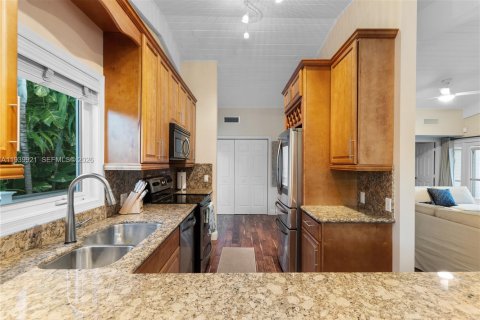 House in Tavernier, Florida 3 bedrooms, 161.93 sq.m. № 2088636 - photo 13