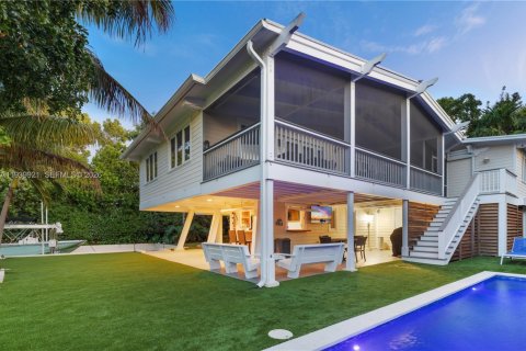 House in Tavernier, Florida 3 bedrooms, 161.93 sq.m. № 2088636 - photo 5