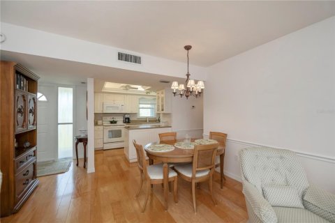 Condo in Punta Gorda, Florida, 2 bedrooms  № 1335080 - photo 12