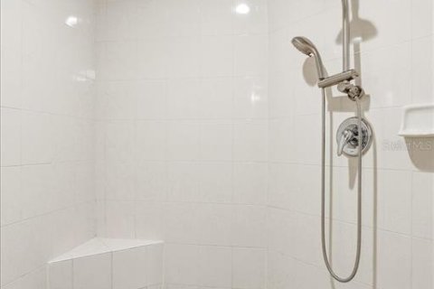 Купить кондоминиум в Пунта-Горда, Флорида 10 комнат, 222.78м2, № 2095274 - фото 22