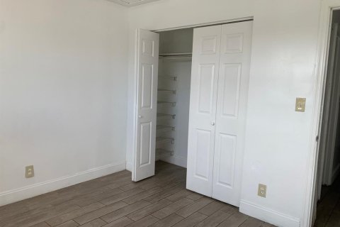Copropriété à vendre à Oakland Park, Floride: 2 chambres, 54.81 m2 № 2153970 - photo 9