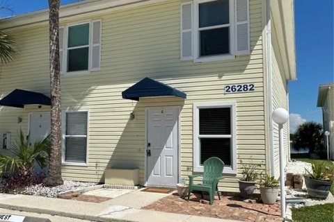 Townhouse in Punta Gorda, Florida 2 bedrooms, 100.15 sq.m. № 2345208