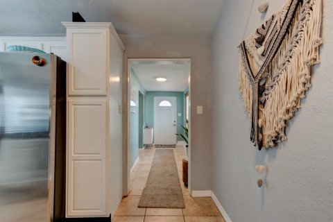 Casa en venta en Edgewater, Florida, 4 dormitorios, 214.14 m2 № 1679034 - foto 7
