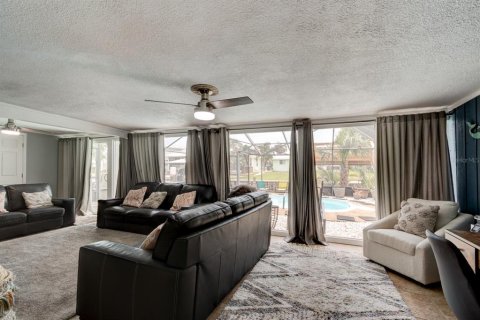 Casa en venta en Edgewater, Florida, 4 dormitorios, 214.14 m2 № 1679034 - foto 8