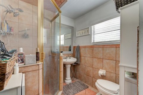 Casa en venta en Edgewater, Florida, 4 dormitorios, 214.14 m2 № 1679034 - foto 16