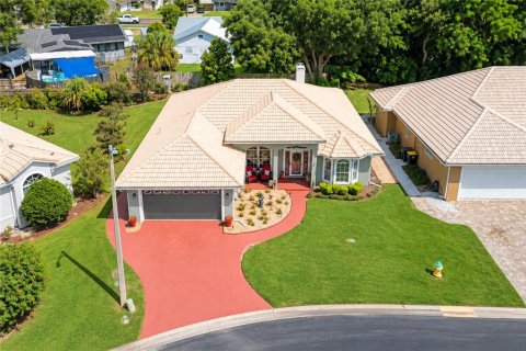 House in Auburndale, Florida 3 bedrooms, 194.91 sq.m. № 2391316 - photo 3