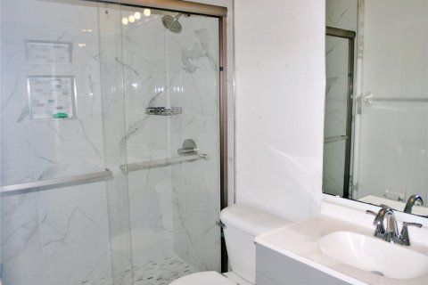 Купить виллу или дом в Киссимми, Флорида 5 комнат, 128.21м2, № 1917886 - фото 11