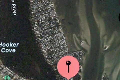 Land in Sewall's Point, Florida № 1007521 - photo 1