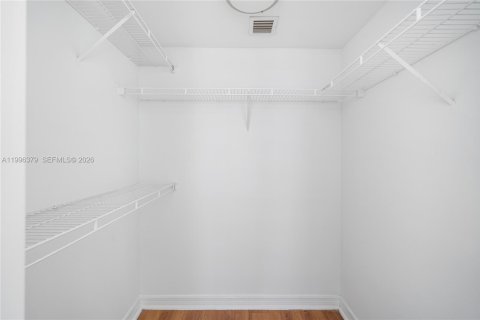 Снять в аренду кондоминиум в Майами, Флорида 2 спальни, 129.41м2, № 2256074 - фото 7