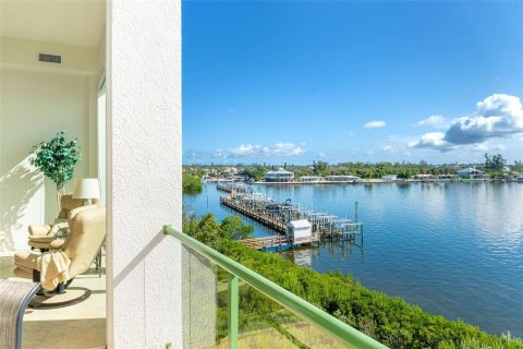 Condo in Englewood, Florida, 3 bedrooms  № 1906948 - photo 30