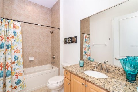 Condo in Englewood, Florida, 3 bedrooms  № 1906948 - photo 12