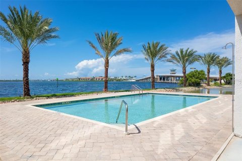 Condo in Englewood, Florida, 3 bedrooms  № 1906948 - photo 5