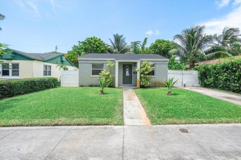 House in West Palm Beach, Florida 2 bedrooms, 69.68 sq.m. № 1779206 - photo 4