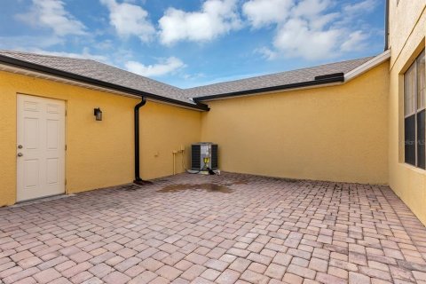 Townhouse in Orlando, Florida 3 bedrooms, 144.93 sq.m. № 2379221 - photo 30