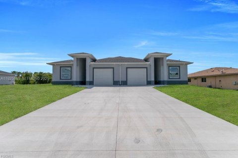 Купить коммерческую недвижимость в Лихай-Эйкерс, Флорида 111.39м2, № 1984311 - фото 2