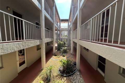 Copropriété à vendre à Sarasota, Floride: 2 chambres, 84.17 m2 № 1884180 - photo 27
