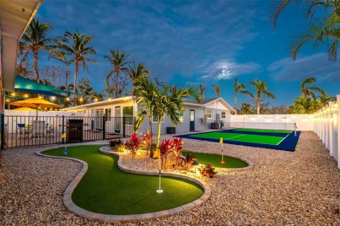 Villa ou maison à vendre à Bradenton, Floride: 6 chambres, 272.48 m2 № 2418563 - photo 9