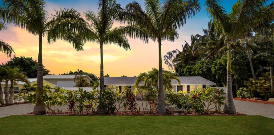 Villa ou maison à Bradenton, Floride 6 chambres, 272.48 m2 № 2418563