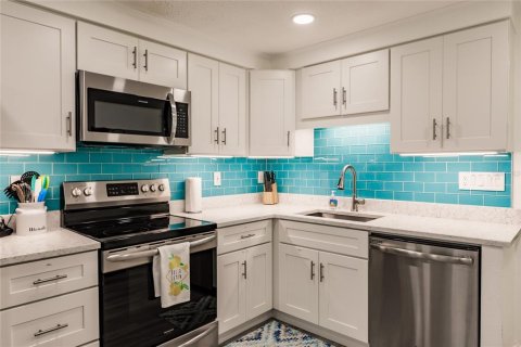 Villa ou maison à vendre à Bradenton, Floride: 6 chambres, 272.48 m2 № 2418563 - photo 18