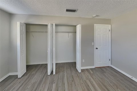 Villa ou maison à louer à Deltona, Floride: 3 chambres, 134.15 m2 № 2420417 - photo 12