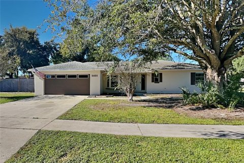 Villa ou maison à Deltona, Floride 3 chambres, 134.15 m2 № 2420417
