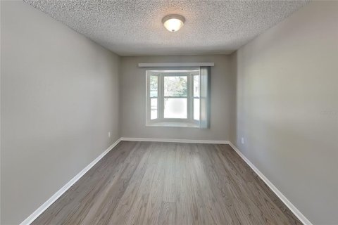 Villa ou maison à louer à Deltona, Floride: 3 chambres, 134.15 m2 № 2420417 - photo 4