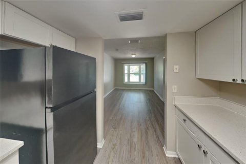 Villa ou maison à louer à Deltona, Floride: 3 chambres, 134.15 m2 № 2420417 - photo 5